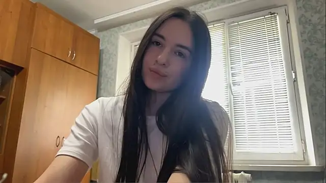 Snapshot of CarolineRu chatting on May 25, 2026, 9:59 am CarolineRu online show from May 25, 2026, 9:59 am