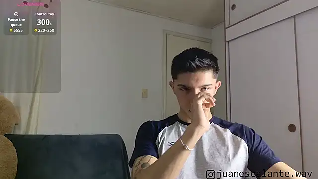 Snapshot of Thesaint_xxx chatting on July 18, 2026, 5:22 am Thesaint xxx online show from July 18, 2026, 5:22 am