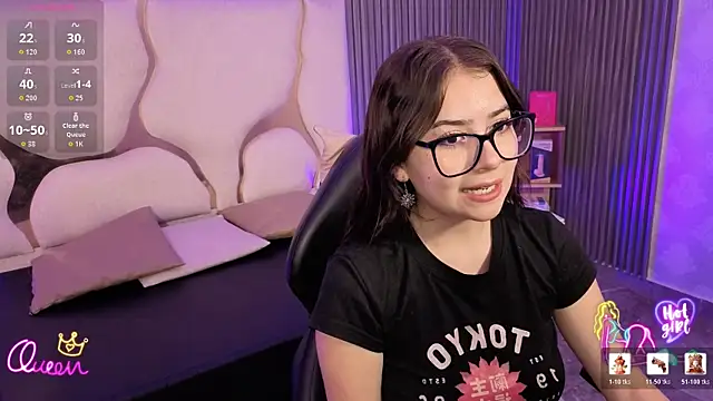 andrea tay1 online show from June 19, 2026, 7:06 pm