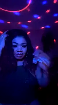 Snapshot of NailGoddessnow chatting on January 25, 2025, 7:06 am NailGoddessnow online show from January 25, 2025, 7:06 am