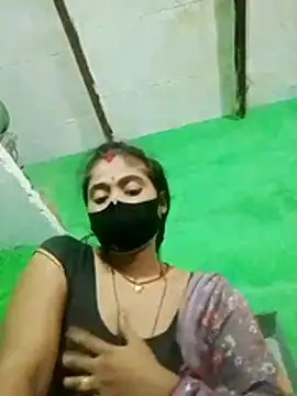 Snapshot of Rachnaaapkijaan78 chatting on July 10, 2026, 5:37 pm Rachnaaapkijaan78 online show from July 10, 2026, 5:37 pm