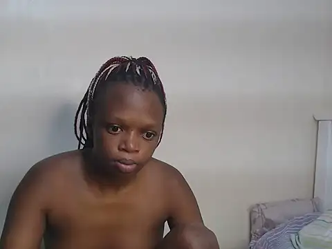 Snapshot of Candiemaya chatting on May 24, 2026, 4:06 am Candiemaya online show from May 24, 2026, 4:06 am