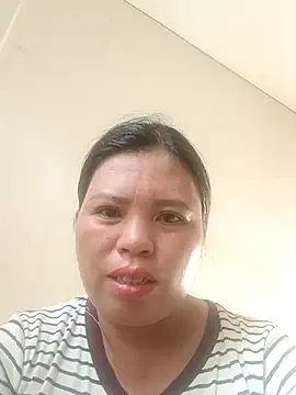 -Yeyi- online show from May 31, 2026, 10:22 am