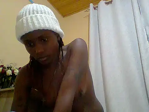 kiki8390 online show from July 5, 2026, 9:33 pm