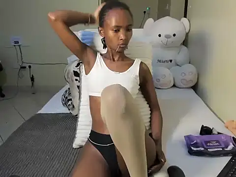 KendiLuxe online show from May 30, 2026, 5:10 pm