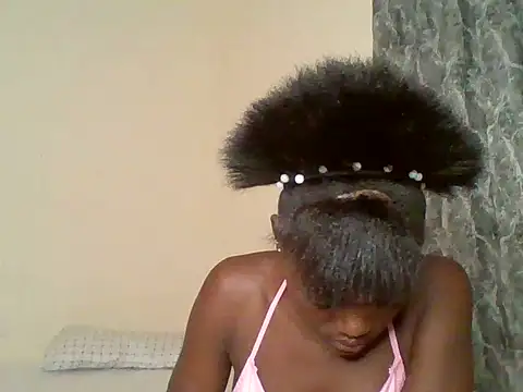 Snapshot of Belle_bubbles chatting on July 10, 2026, 6:43 pm Belle bubbles online show from July 10, 2026, 6:43 pm