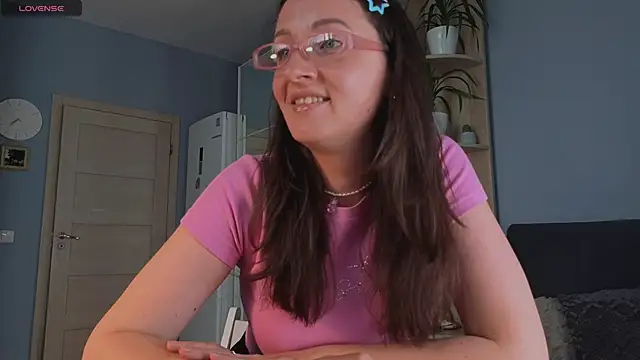 Snapshot of GoldenCrystall chatting on July 1, 2026, 4:40 pm GoldenCrystall online show from July 1, 2026, 4:40 pm
