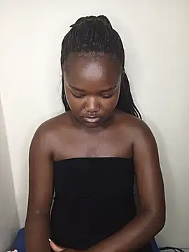 Snapshot of little_creamy chatting on July 10, 2026, 4:28 am little creamy online show from July 10, 2026, 4:28 am