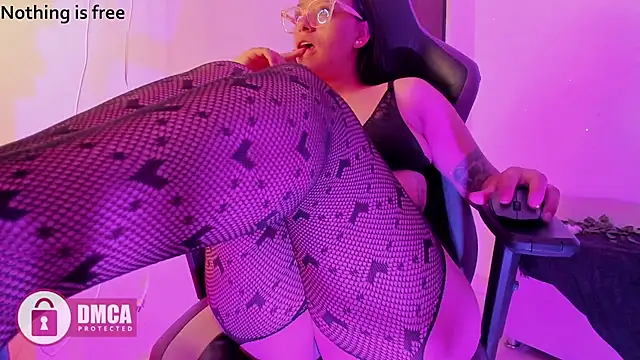 Spicydollx 1 online show from June 18, 2026, 4:44 pm