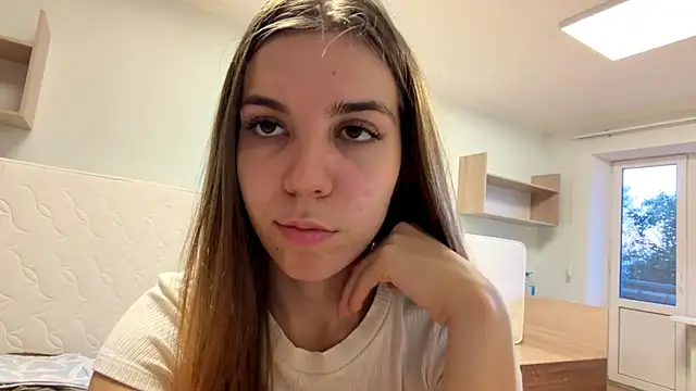LaurindaStalford online show from July 7, 2026, 5:17 pm