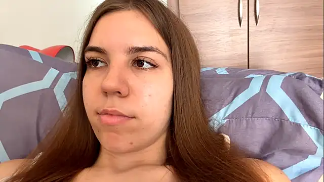 LaurindaStalford online show from July 13, 2026, 2:42 pm
