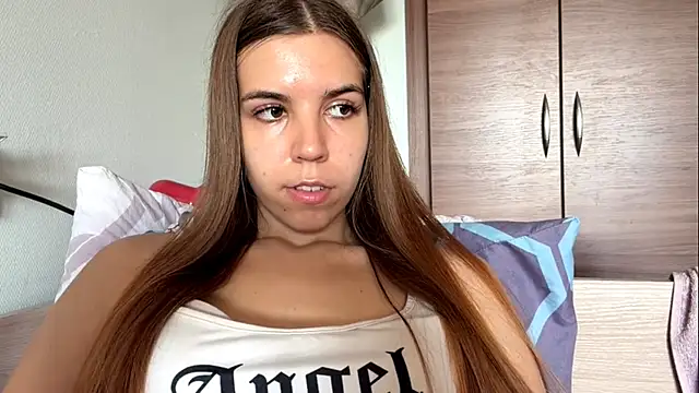 LaurindaStalford online show from July 14, 2026, 2:45 pm