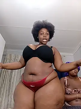 Snapshot of NaturalCurves7 chatting on June 26, 2026, 8:24 pm NaturalCurves7 online show from June 26, 2026, 8:24 pm