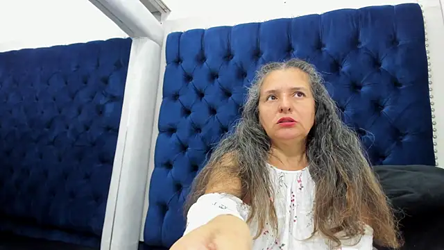 Snapshot of AlondraSosa chatting on July 8, 2026, 1:15 pm AlondraSosa online show from July 8, 2026, 1:15 pm