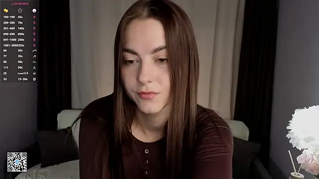 Snapshot of CarolannMirjah chatting on July 16, 2026, 4:18 am CarolannMirjah online show from July 16, 2026, 4:18 am
