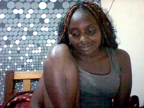 Snapshot of liligal chatting on June 12, 2026, 7:35 pm liligal online show from June 12, 2026, 7:35 pm