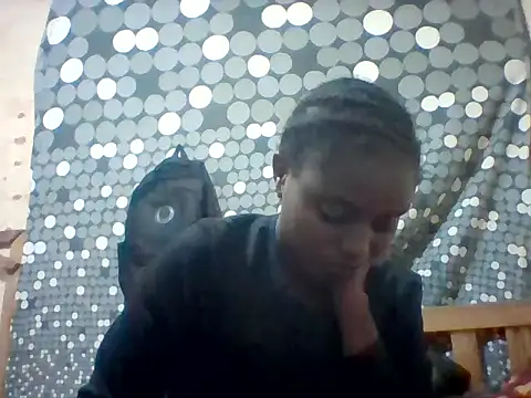 Snapshot of liligal chatting on July 5, 2026, 7:32 pm liligal online show from July 5, 2026, 7:32 pm
