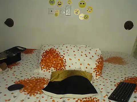 KlaraCandy online show from July 17, 2026, 5:36 am