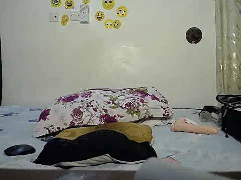 KlaraCandy online show from July 18, 2026, 5:11 am