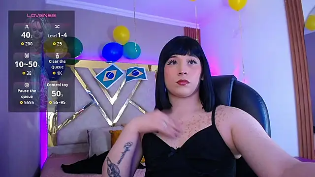 Snapshot of Tiffany_Valentiine chatting on July 11, 2026, 9:49 pm Tiffany Valentiine online show from July 11, 2026, 9:49 pm
