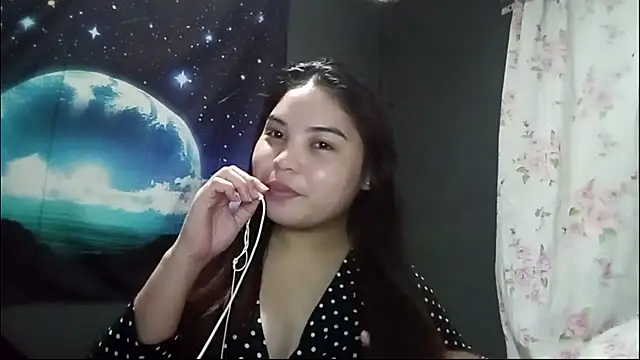 Snapshot of RosariaSuglia chatting on June 9, 2026, 4:40 pm RosariaSuglia online show from June 9, 2026, 4:40 pm