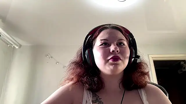 Redhair girl online show from May 25, 2026, 3:07 pm
