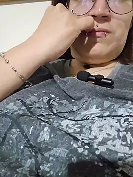 Karengenesisx online show from July 7, 2026, 3:42 am