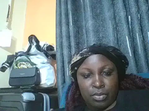 Queenbella780 online show from June 19, 2026, 6:34 pm