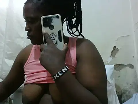 Hot-Perryl online show from July 13, 2026, 1:25 pm