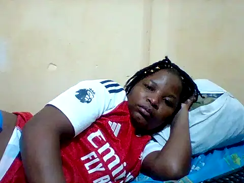 Snapshot of Camilla-Sweets chatting on May 17, 2026, 6:59 pm Camilla-Sweets online show from May 17, 2026, 6:59 pm