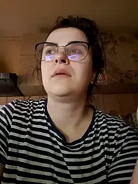 xmarshax online show from November 25, 2025, 6:02 am