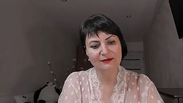 Snapshot of Helen_Beller chatting on June 1, 2026, 5:36 pm Helen Beller online show from June 1, 2026, 5:36 pm