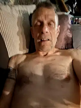 Snapshot of truckdawg2023 chatting on June 11, 2026, 5:44 pm truckdawg2023 online show from June 11, 2026, 5:44 pm
