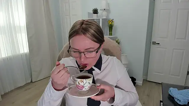 Vika73 online show from March 13, 2025, 4:23 pm