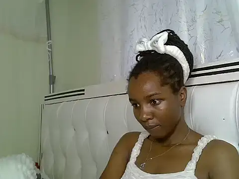 Snapshot of Sexy_vylsa chatting on July 11, 2026, 8:28 am Sexy vylsa online show from July 11, 2026, 8:28 am