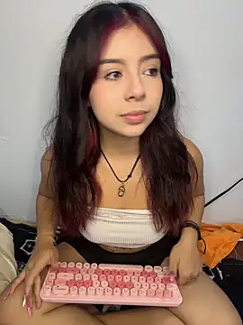 Snapshot of softdoll-_ chatting on June 18, 2026, 8:46 pm softdoll- online show from June 18, 2026, 8:46 pm