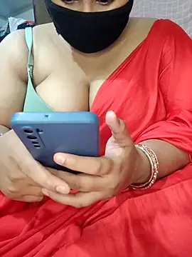 Snapshot of shaik35f chatting on June 17, 2026, 7:48 pm shaik35f online show from June 17, 2026, 7:48 pm
