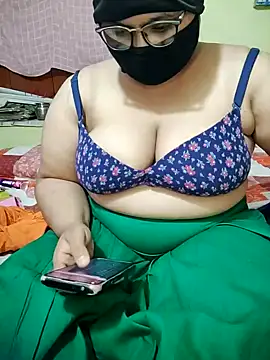 Snapshot of shaik35f chatting on July 15, 2026, 7:08 pm shaik35f online show from July 15, 2026, 7:08 pm