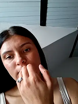 Snapshot of Yeras_ chatting on June 9, 2026, 6:08 pm Yeras online show from June 9, 2026, 6:08 pm