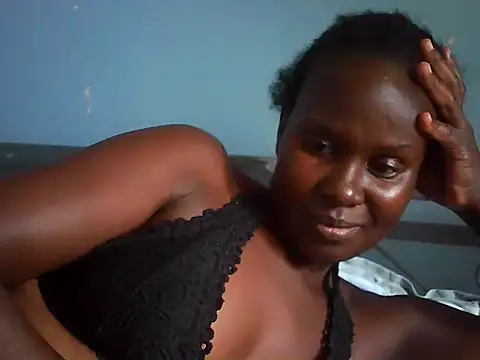 Snapshot of creamyebony5 chatting on May 18, 2026, 6:52 am creamyebony5 online show from May 18, 2026, 6:52 am