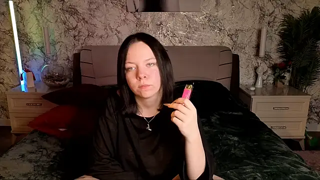 Snapshot of Shirley_Hartt chatting on May 27, 2026, 7:44 pm Shirley Hartt online show from May 27, 2026, 7:44 pm