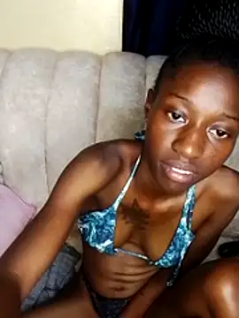 MyrahEbony online show from June 12, 2026, 7:02 pm