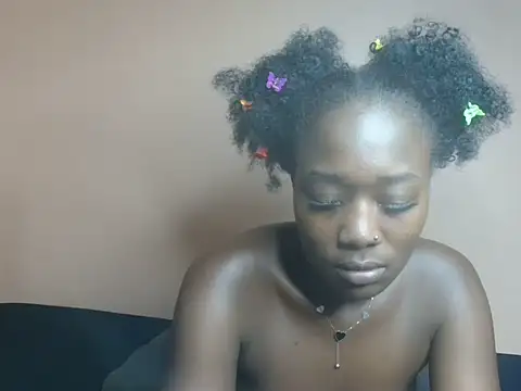 Snapshot of melrose_nadia chatting on June 13, 2026, 3:43 pm melrose nadia online show from June 13, 2026, 3:43 pm