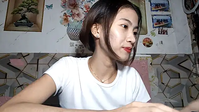 Snapshot of DeeannGunby chatting on June 2, 2026, 4:09 pm DeeannGunby online show from June 2, 2026, 4:09 pm