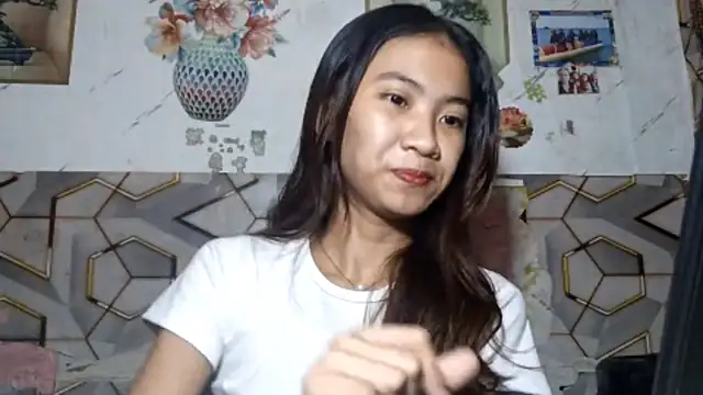 Snapshot of DeeannGunby chatting on July 11, 2026, 4:10 pm DeeannGunby online show from July 11, 2026, 4:10 pm