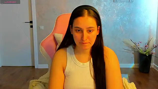Snapshot of Elizabet_Colllins chatting on May 27, 2026, 1:57 am Elizabet Colllins online show from May 27, 2026, 1:57 am