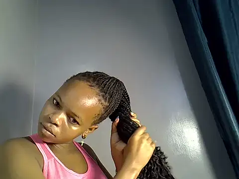 Snapshot of Afrikan_desire chatting on May 26, 2026, 4:47 pm Afrikan desire online show from May 26, 2026, 4:47 pm