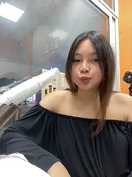 Snapshot of Selenaa110 chatting on May 28, 2026, 3:42 pm Selenaa110 online show from May 28, 2026, 3:42 pm
