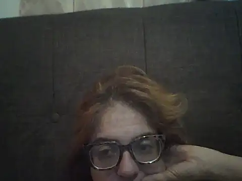 Snapshot of elaagata chatting on June 16, 2026, 8:06 am elaagata online show from June 16, 2026, 8:06 am
