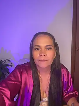 NoahJade online show from June 10, 2026, 9:25 pm